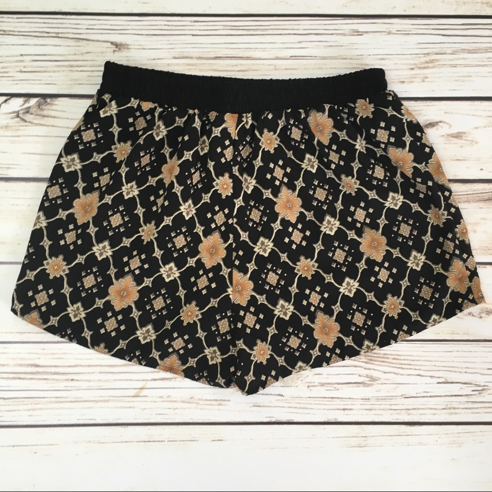 ✨Boho Shorts - Picture 2 of 7