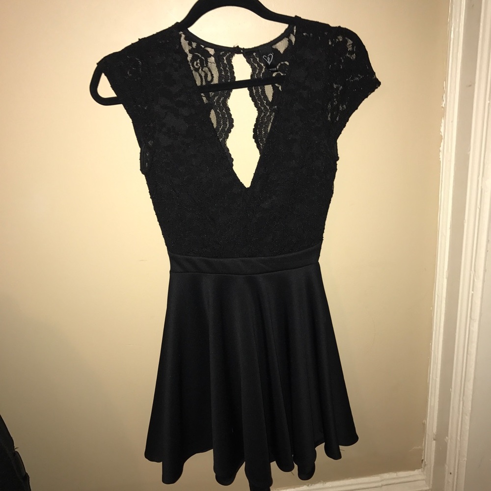 Windsor black cocktail dress lace top