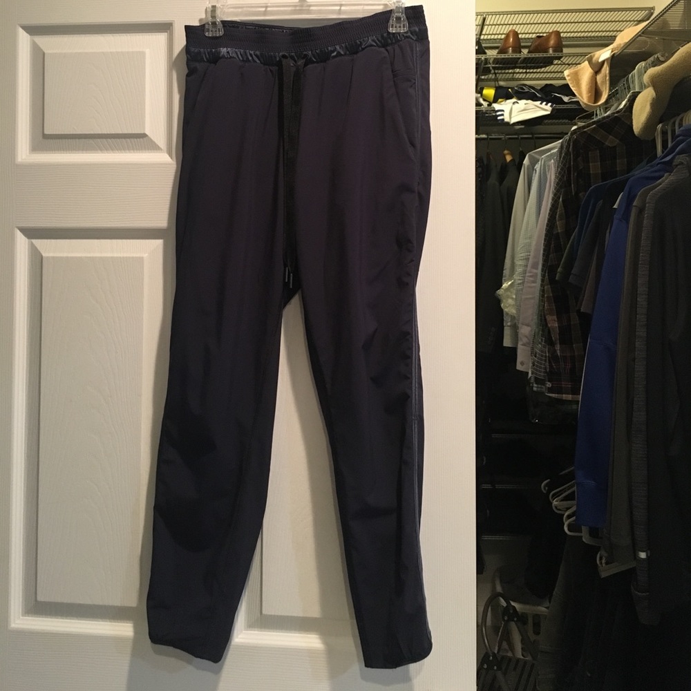 Navy crop pants