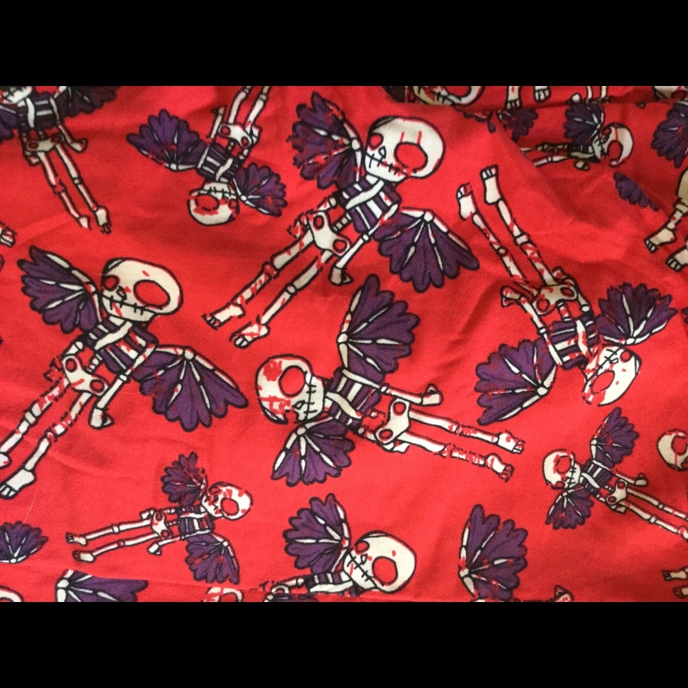 Lularoe OS Skelton leggings
