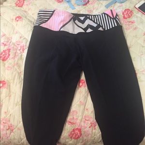 Lululemon crop yoga pants