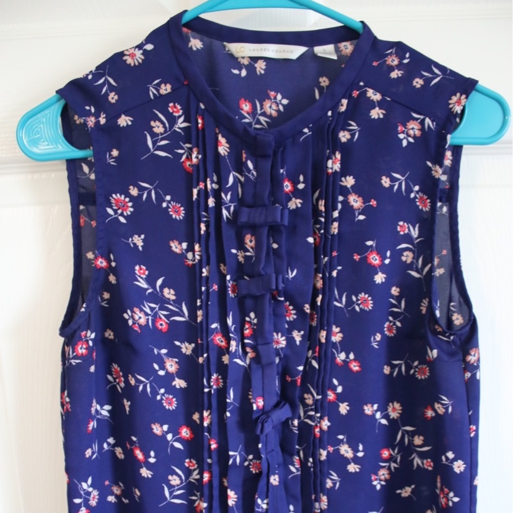 Lauren Conrad floral sleeveless blouse