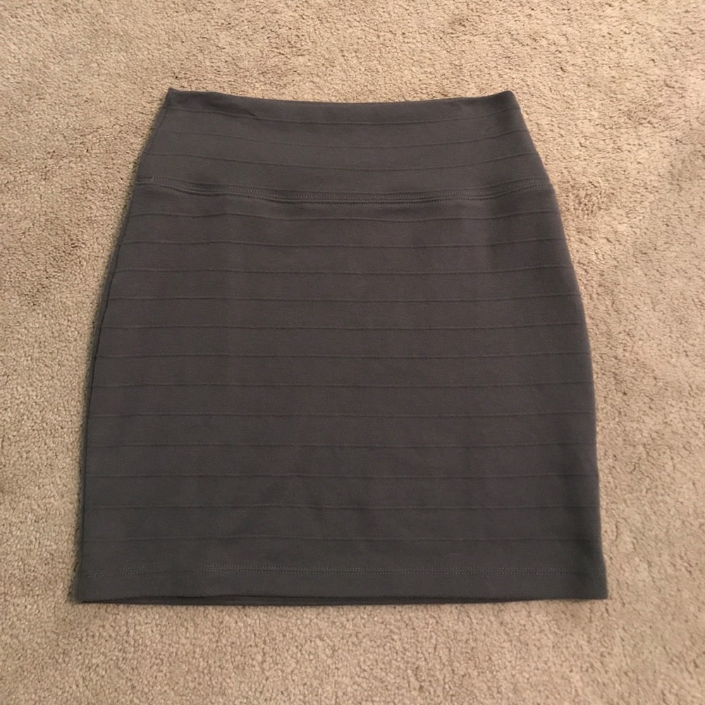 Cute grey pencil skirt