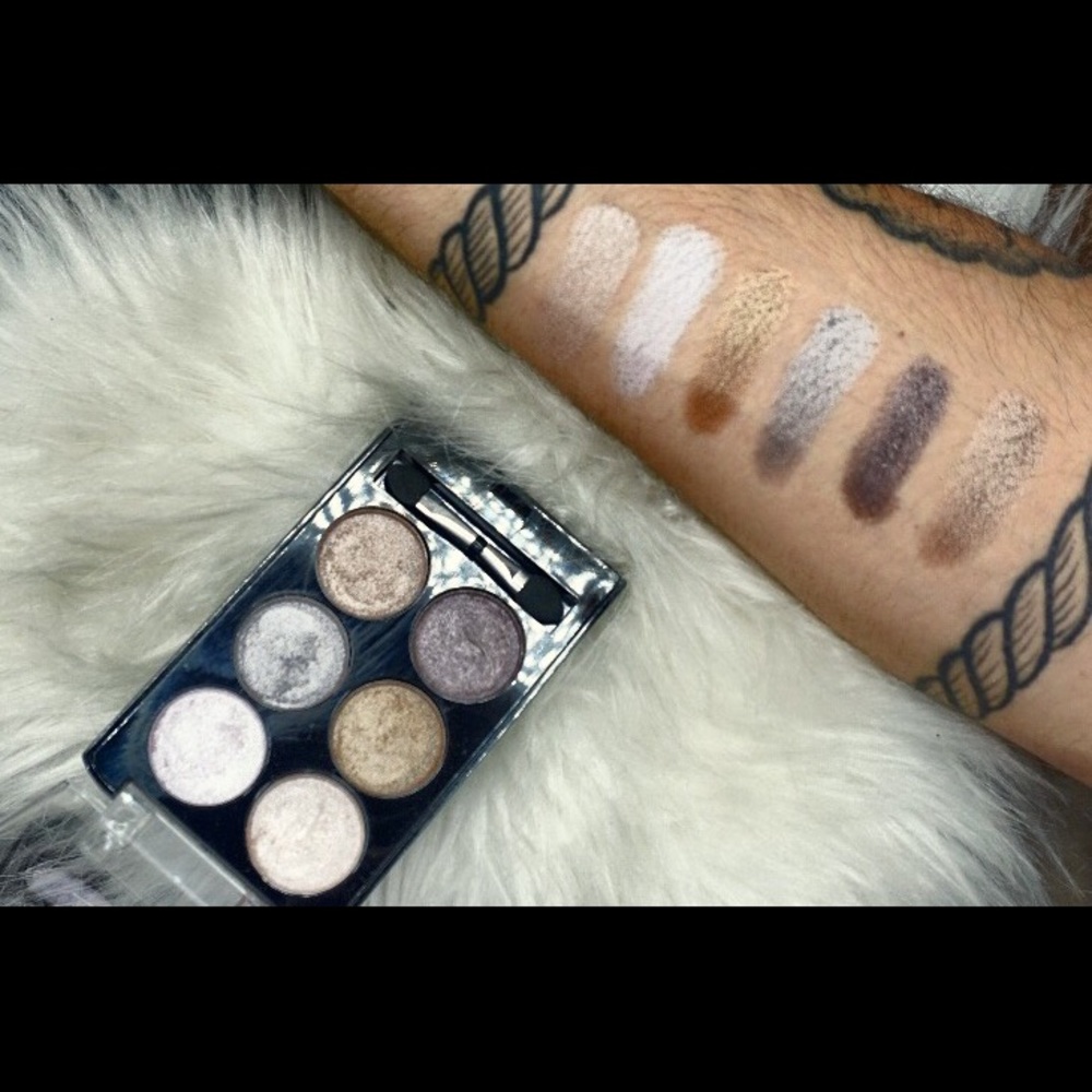6 shade shadow palette- shimmery neutrals