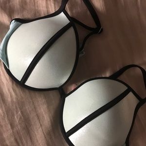 🔴DONATING SOON!! Shimmery push-up bikini top
