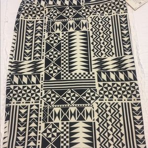 LuLaRoe Cassie size Medium