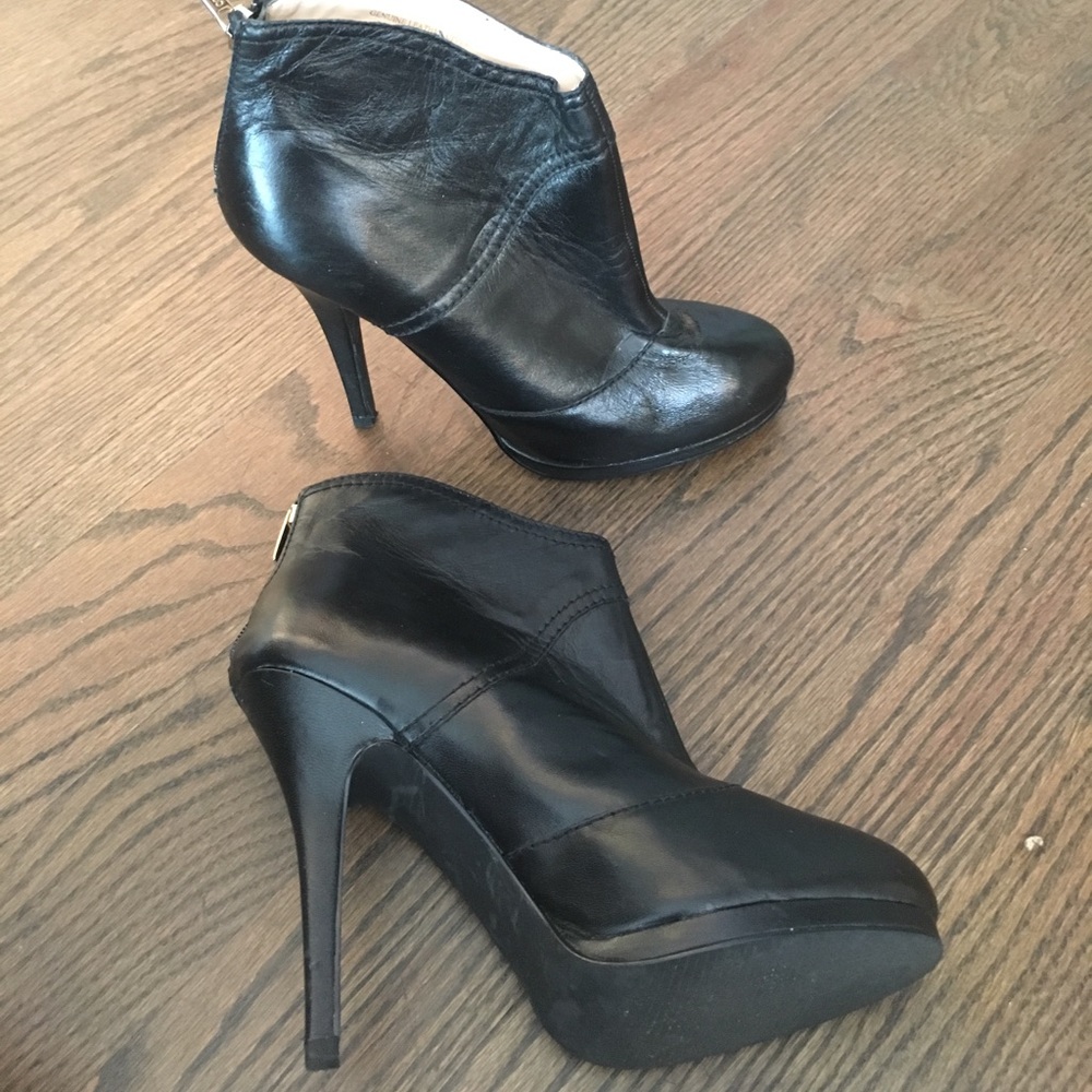 💥super hot HIGH heeled booties bY COLIN STUART