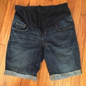 Maternity shorts