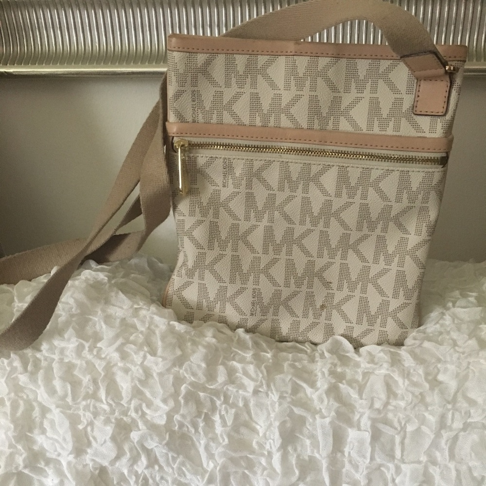 Michael Kors Crossbody MK logo Messenger bag