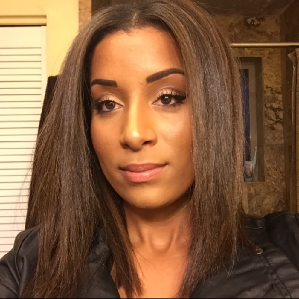 Meet your Posher, Leandra