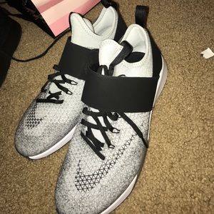 Nike Zoom cross training shoes