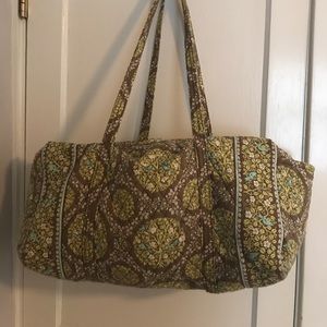 Good condition tree pattern Vera Bradley duffle