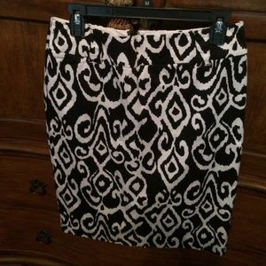 White House Black Market skirt - light wear