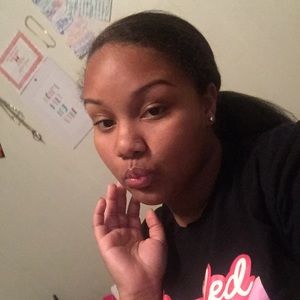 Meet your Posher, Zykira