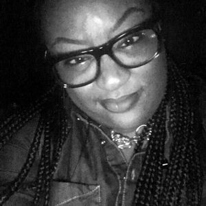 Meet your Posher, Ebony