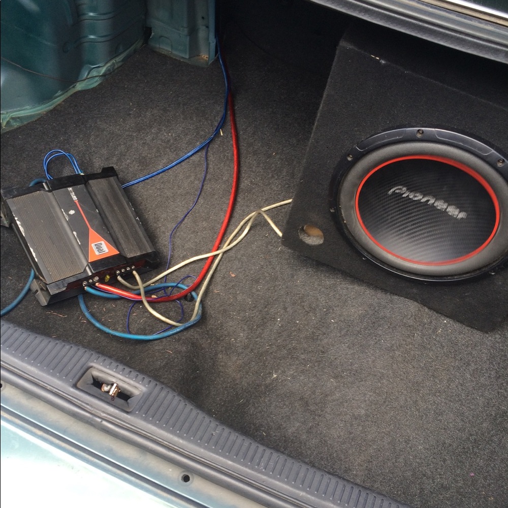 Sub single amp and wires .
