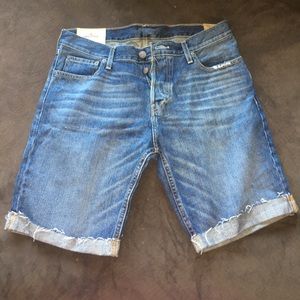 NEVER WORN!Hollister size 34 ,Classic At The Knee