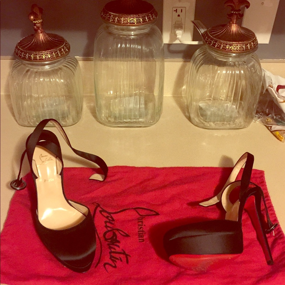 Authentic Christian Louboutin Black Heel 40 1/2