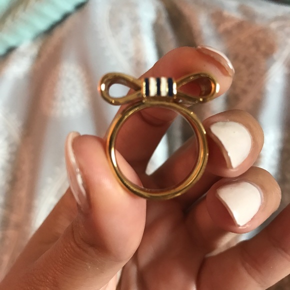 Adorable Coach Bow Ring - Picture 3 of 5