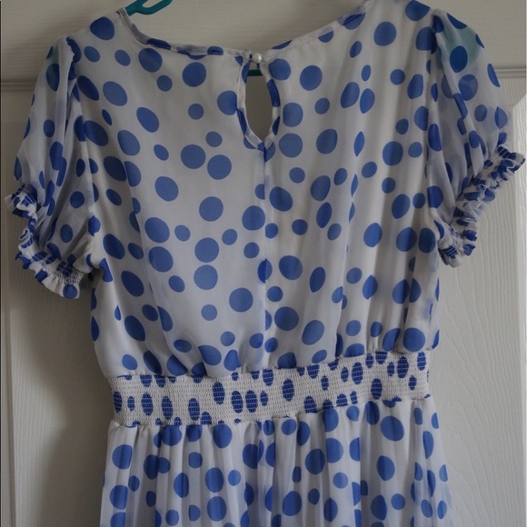 White dress with blue Polka-dots. - Picture 2 of 2