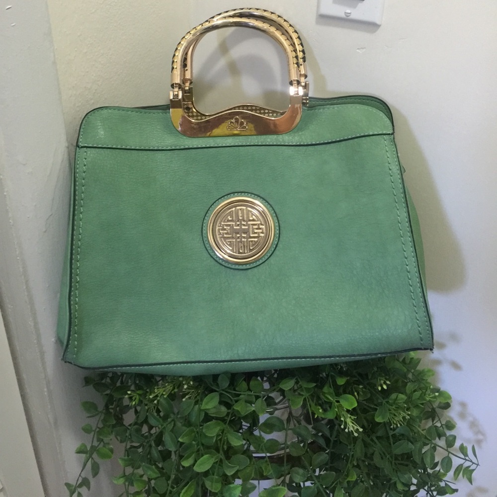 🎉Beautiful green hand purse 🎉