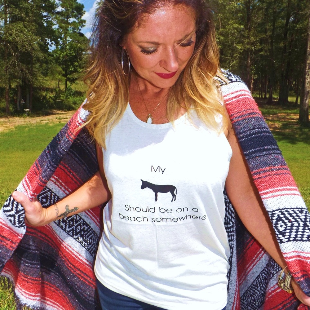 "On a beach" Graphic Tank NWT