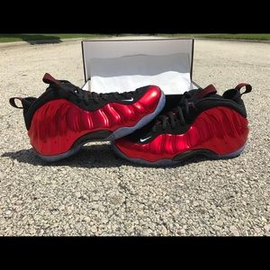 Nike Foamposite Metallic Red
