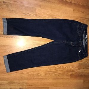 Old navy kapri's!!