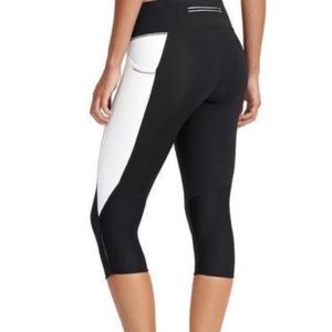 Athleta Be free colorblock knicker sz small