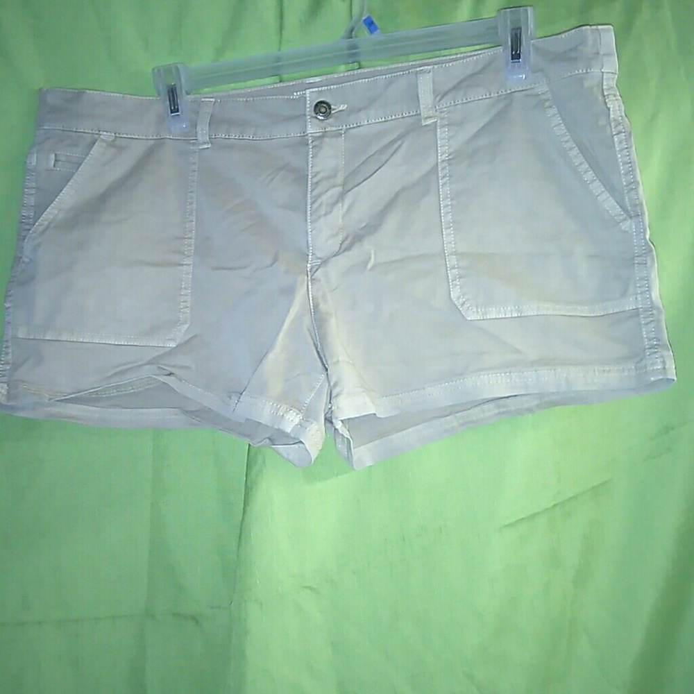 Mossimo shorts size 18