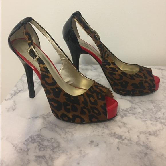 BRAND NEW heels - Picture 3 of 3