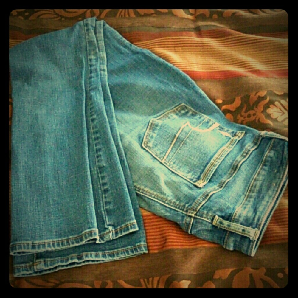 American Eagle Skinny Kick Jeans