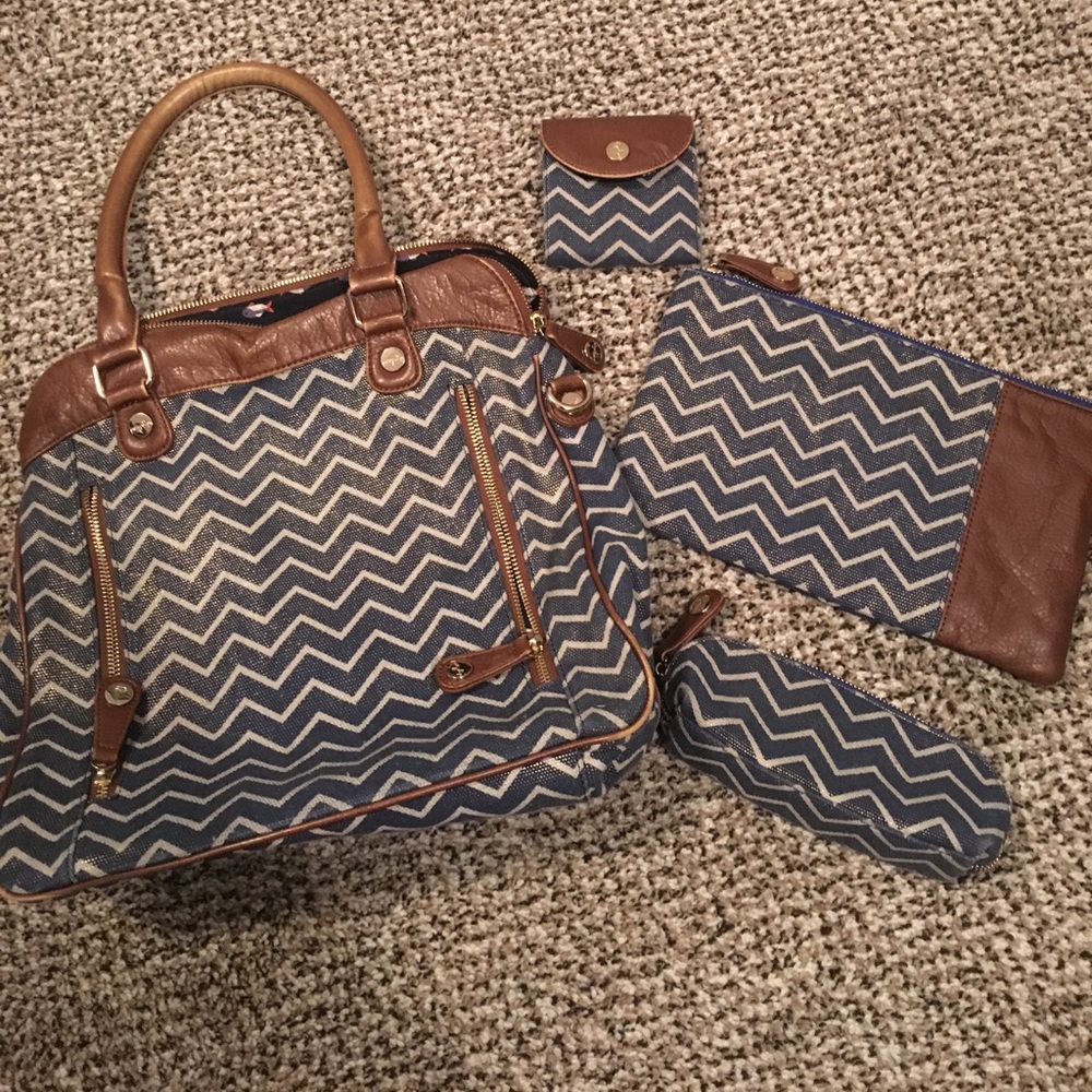 Pretty little ships purse, wallet, and 2 pouches