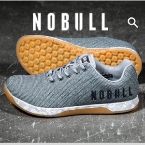 Trainer tennis shoes