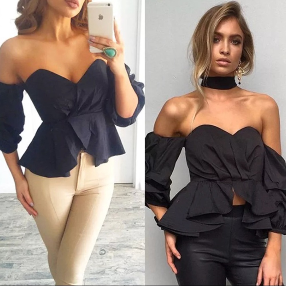 ✨⭐️HP⭐️✨Ruffle Blouse. - Picture 3 of 4