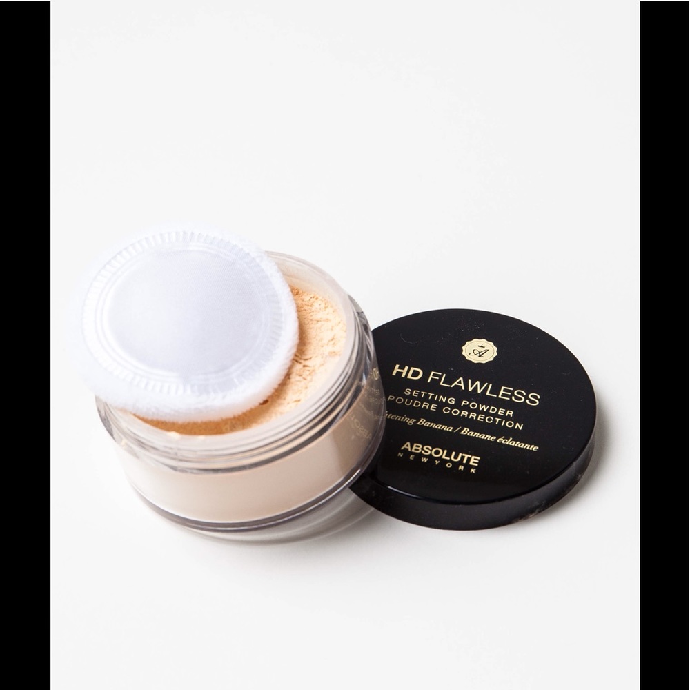 Flawless Finish setting powder- banana