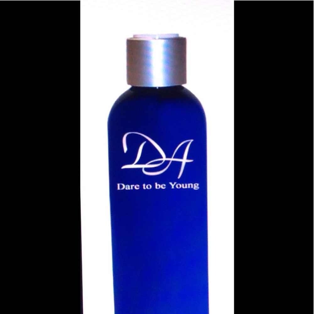 Dare to be Young  Skin Tightener & Rejuvenator