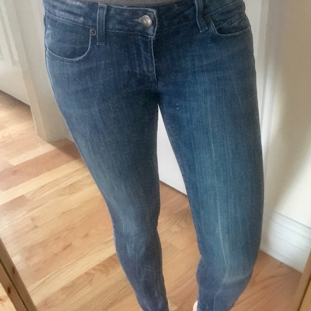 Super stylish PAIGE skinny jeans