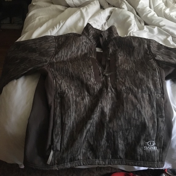 Gator Outfitters 1/4 zip camo jacket. - Picture 2 of 3