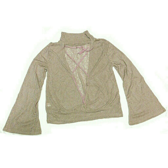 ✔SALE✔💕4 LEFT💕SEXY LITE WT TIE BACK BELL SLV TOP - Picture 4 of 5