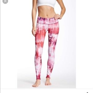 Alo Airbrush leggings