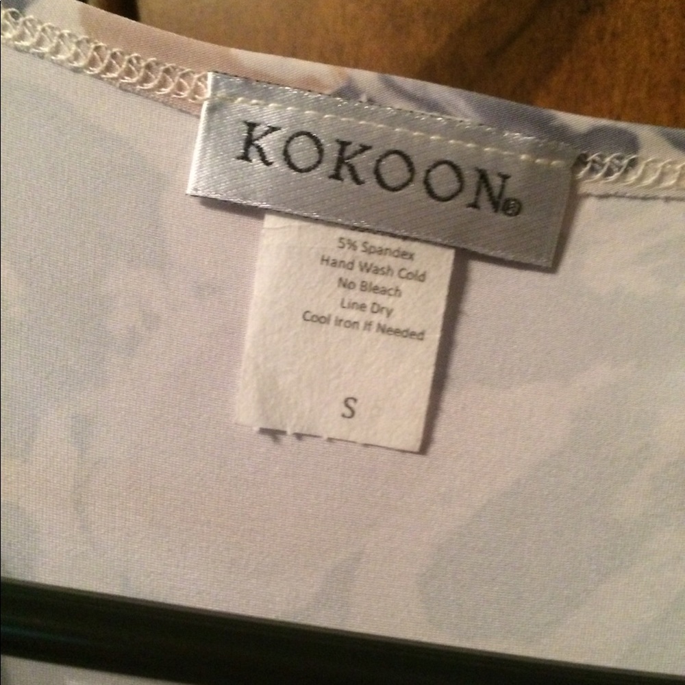 Dress - Picture 2 of 4