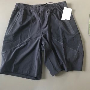 Men's Lululemon Schema Short - Size L