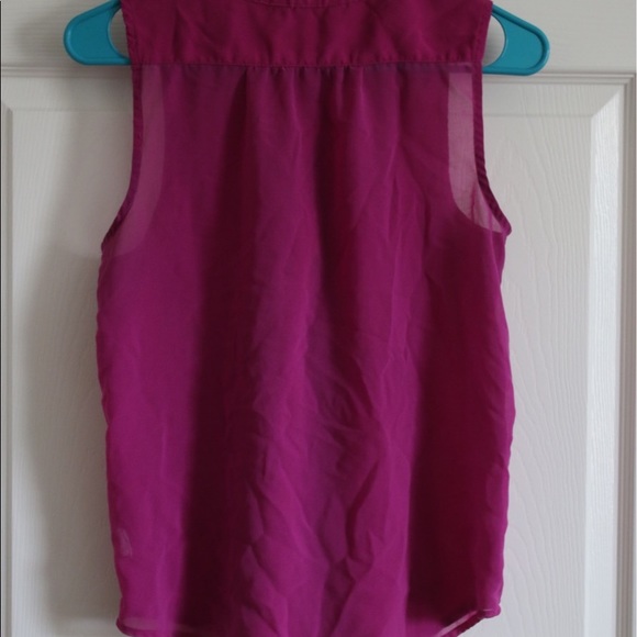 Pink Sleeveless Blouse - Picture 2 of 2