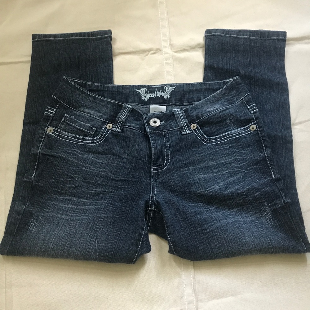 NWOT- Freestyle cropped semi-distressed denim 7