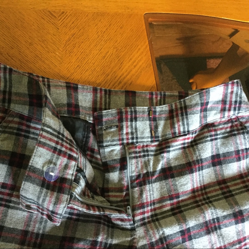 Colorful short - Picture 4 of 5