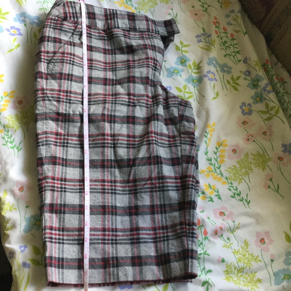 Colorful short - Picture 5 of 5