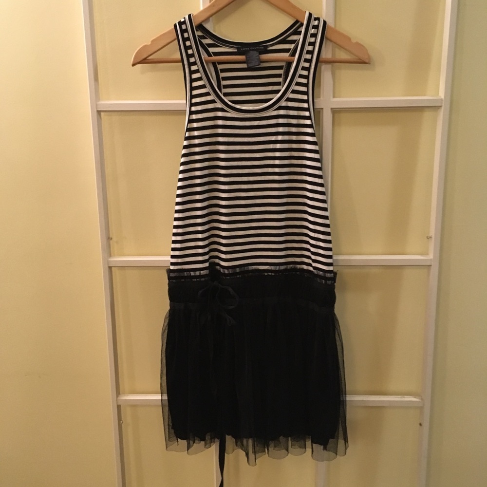 Drop waist flapper style dress