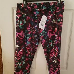 Fabletics L capris NWT