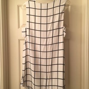 Black and white geometric shift dress